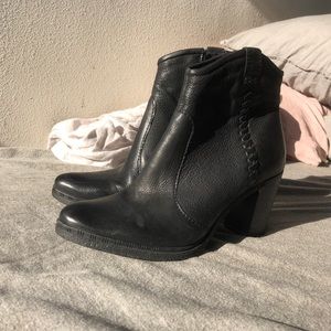 MIZ MOOZ “RICO” Bootie Black Leather 39/9